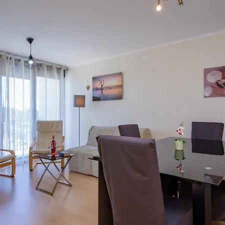 Apartment 2bdr W/ Ac & Balcony By Lovelystay Monte Gordo